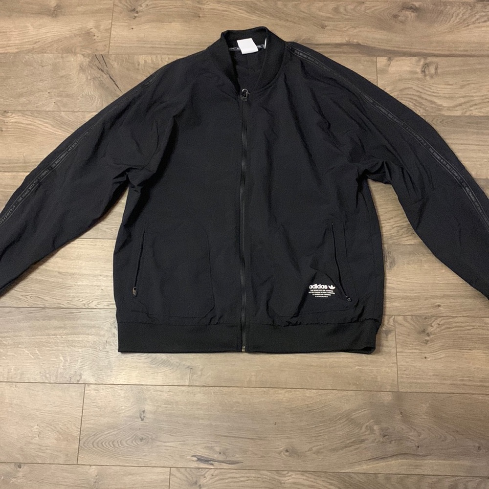 Adidas xl windbreaker black